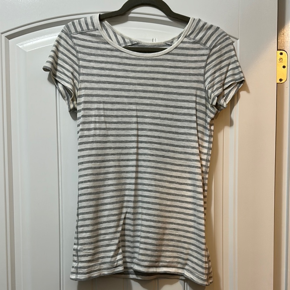 GAP Light Gray and White Striped Short Sleeve Tee